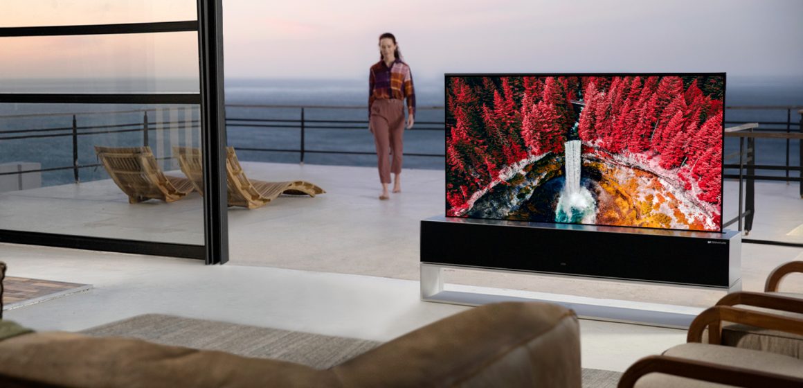 LG inizia la commercializzazione del suo Tv arrotolabile