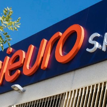 Unieuro premia i dipendenti