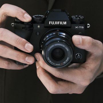 Fujifilm lancia la mirrorless X-T5