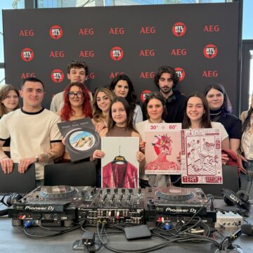 AEG