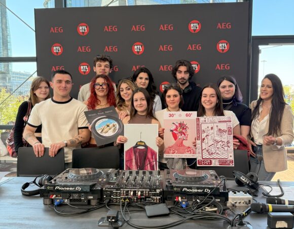 AEG